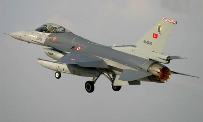 Μία εικονική αερομαχία και 12 τουρκικές παραβιάσεις στο Αιγαίο