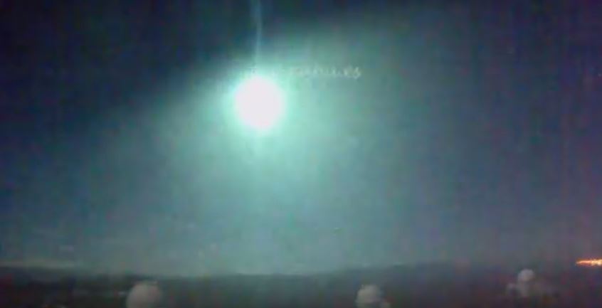 Η στιγμή πρόσκρουσης μετεωρίτη στην Ισπανία – ΒΙΝΤΕΟ