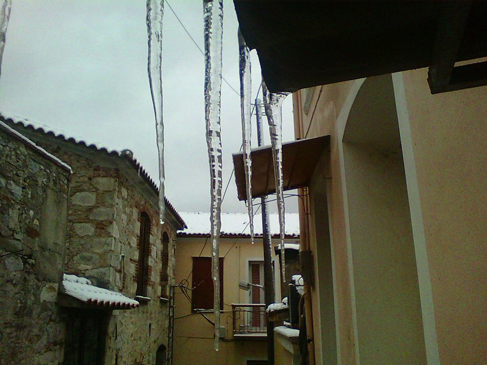 Εντυπωσιακές ΦΩΤΟ από την παγωμένη Λέσβο