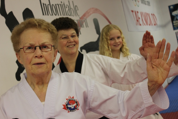 Δείτε την 72χρονη γιαγιά που πήρε μαύρη ζώνη στο Taekwondo – ΒΙΝΤΕΟ