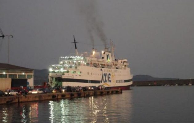 Κάσος – Πρόσκρουση πλοίου στον προβλήτα λόγω μποφόρ