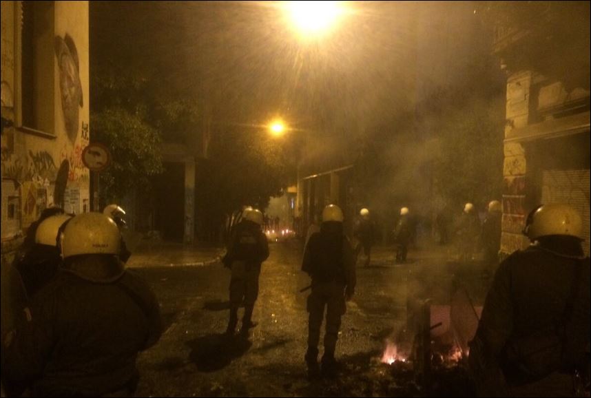 Οι αστυνομικοί για τα επεισόδια στα Εξάρχεια: Κάποιοι συνεχώς κωφεύουν