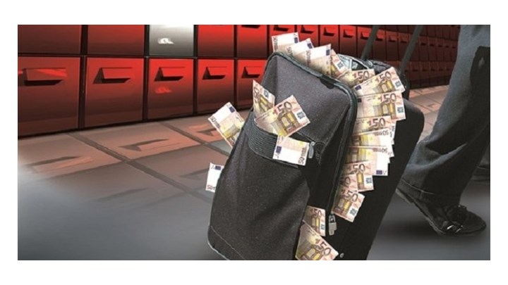 Σφίγγει ο κλοιός για 60.000 Έλληνες που έχουν καταθέσεις στο εξωτερικό