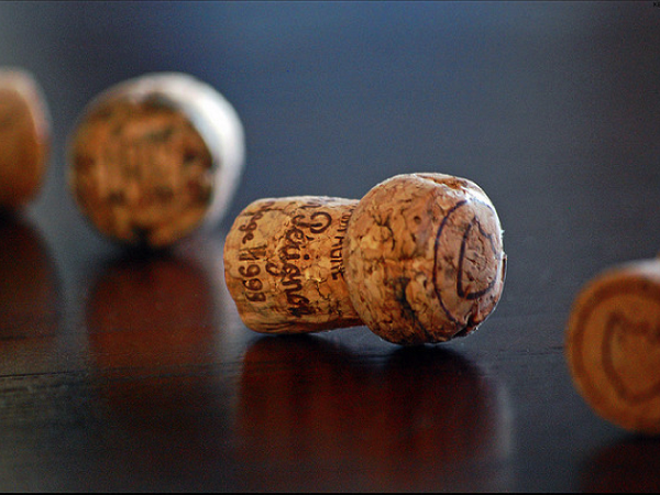 Δεν θα πετάξετε ποτέ ξανά τους φελλούς – 7 χρήσεις τους που δεν είχατε ποτέ σκεφτεί