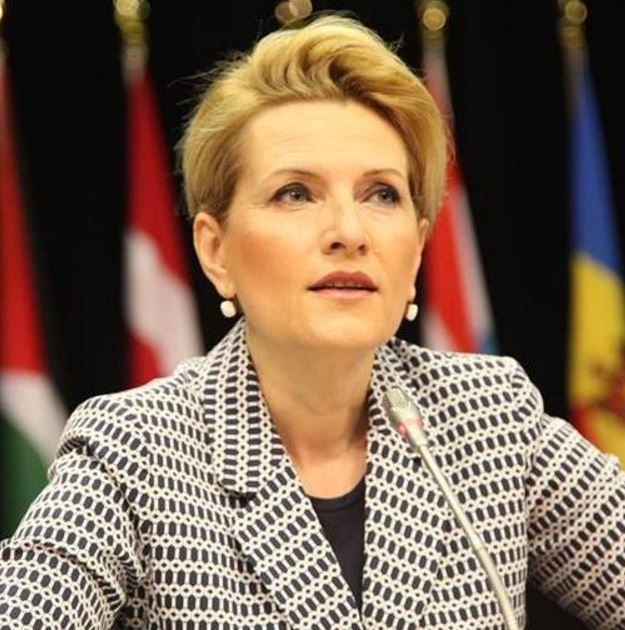 Αιχμές της υπουργού Άμυνας της Αλβανίας κατά του Καμμένου