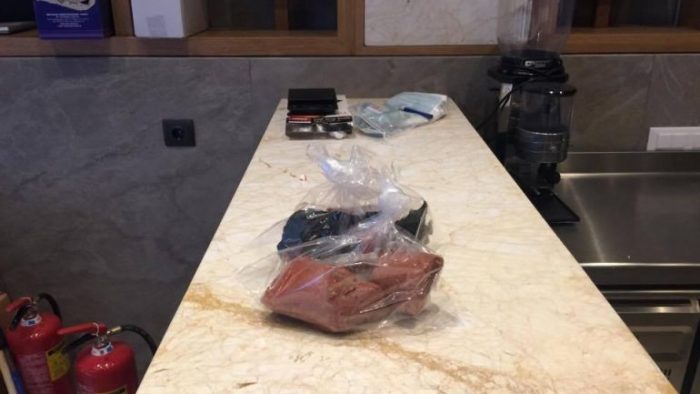 Πέταξαν δυναμίτιδα σε καφετέρια στο κέντρο του Ηρακλείου – ΒΙΝΤΕΟ