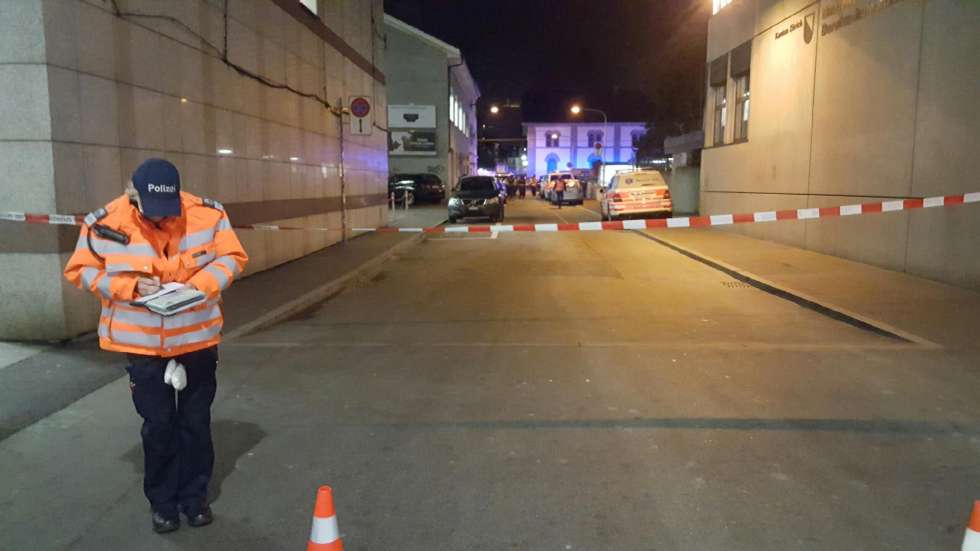 Σε σοβαρή κατάσταση οι δύο από τους τρεις τραυματίες στη Ζυρίχη
