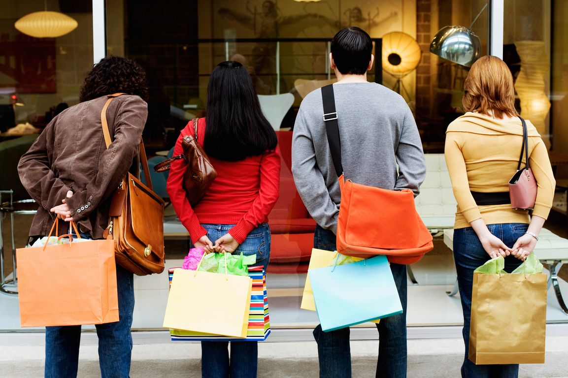 Ανοιχτά σήμερα τα εμπορικά καταστήματα