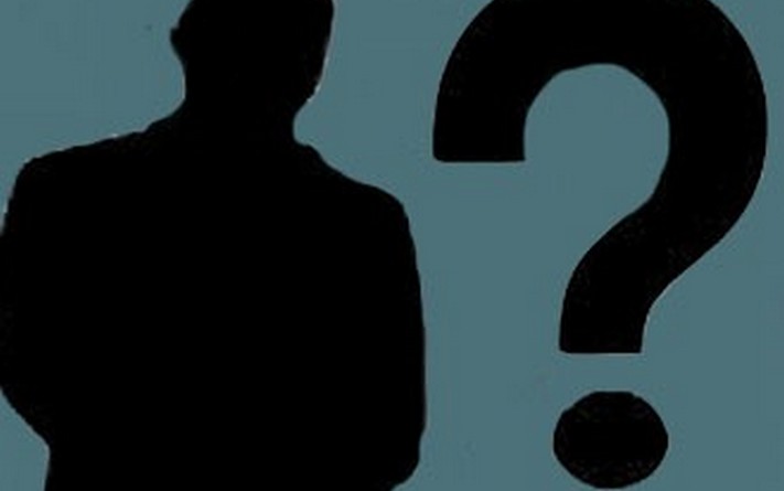 Δύσκολες ώρες για διάσημο τραγουδιστή – Πέθανε η 43χρονη μητέρα του