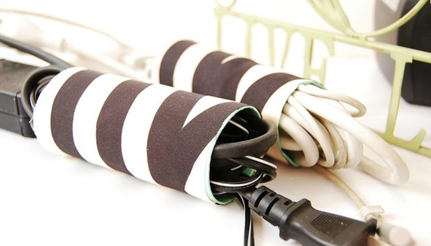 5 έξυπνοι τρόποι για να κρύψετε τα καλώδια που φαίνονται στο σπίτι σας