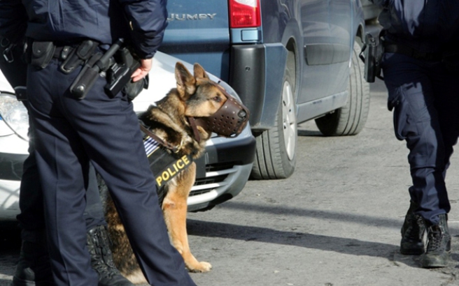 Φάρσα το τηλεφώνημα για βόμβα στο εκπτωτικό χωριό στα Σπάτα