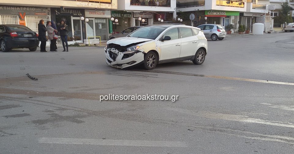 Τροχαίο με τέσσερις τραυματίες στο Ωραιόκαστρο Θεσσαλονίκης – ΦΩΤΟ