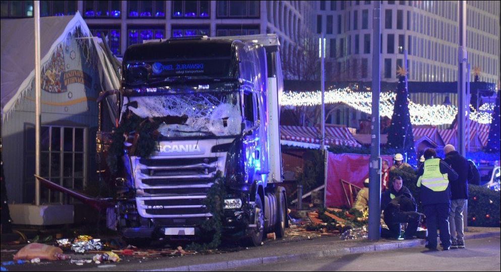 Εννέα οι νεκροί από την επίθεση με φορτηγό στο Βερολίνο – ΤΩΡΑ