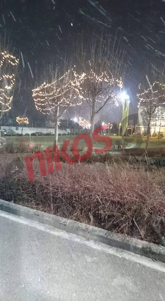 Χιονίζει στα Ιωάννινα – ΦΩΤΟ