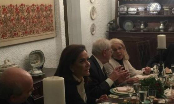 Οι Κρητικοί μεζέδες της Ντόρας Μπακογιάννη σε Παυλόπουλο και Βούτση – ΦΩΤΟ