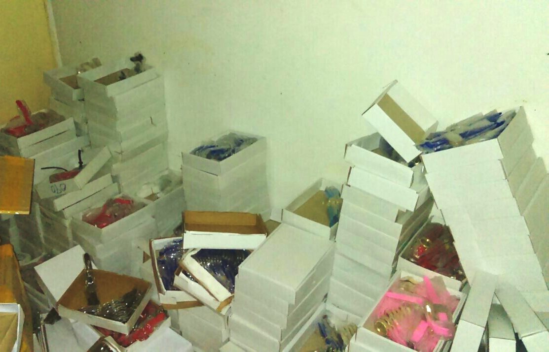 Κατασχέθηκαν 117.000 προϊόντα “μαϊμού” στην Ομόνοια – ΦΩΤΟ