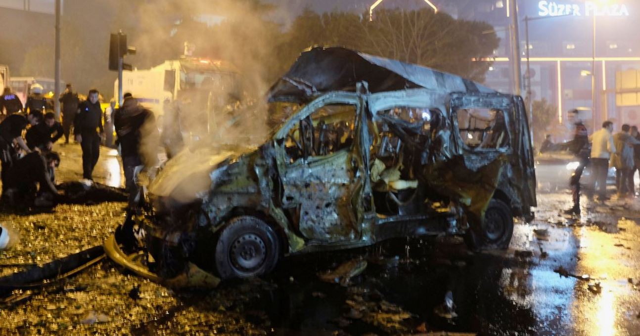 Στους 38 οι νεκροί από τη διπλή βομβιστική επίθεση στην Κωνσταντινούπολη – ΦΩΤΟ