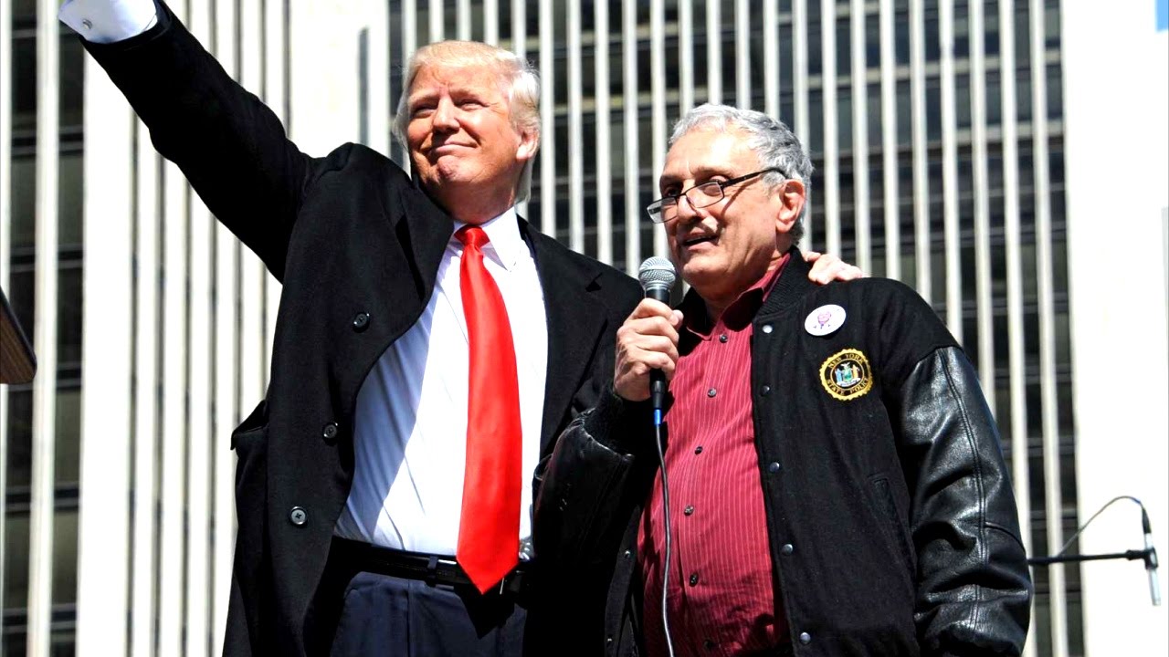 Σοκάρει η δήλωση πρώην συνεργάτη του Τραμπ για τον Ομπάμα