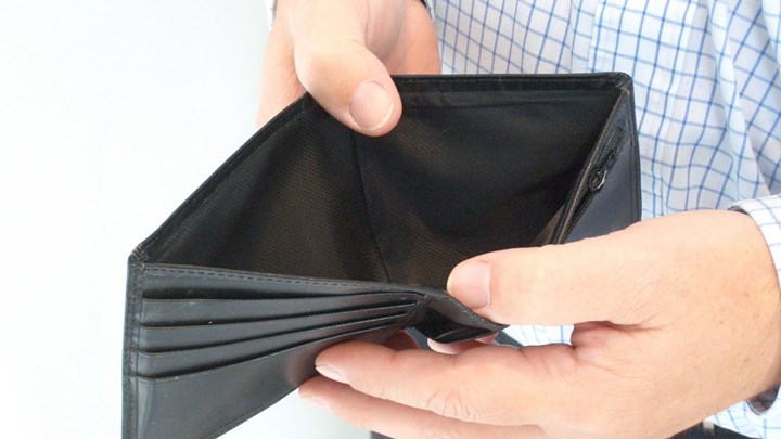 Χάθηκαν περιουσίες 587 δισ. ευρώ στην Ελλάδα λόγω κρίσης