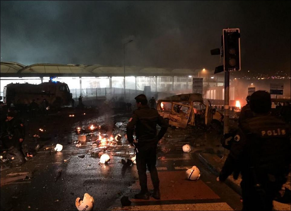 Αστυνομικοί οι τραυματίες στην Κωνσταντινούπολη – ΤΩΡΑ