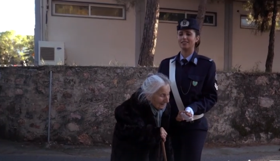 To εντυπωσιακό Mannequin Challenge της Ελληνικής Αστυνομίας – ΒΙΝΤΕΟ