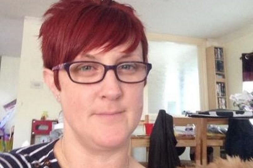 Ανακάλυψε μέσα από το Facebook ότι η σύζυγός του είχε παντρευτεί τον εραστή της