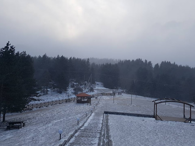 Ξάνθη – Χιονοθύελλα και -9 βαθμοί στο Δασικό Χωριό – ΦΩΤΟ