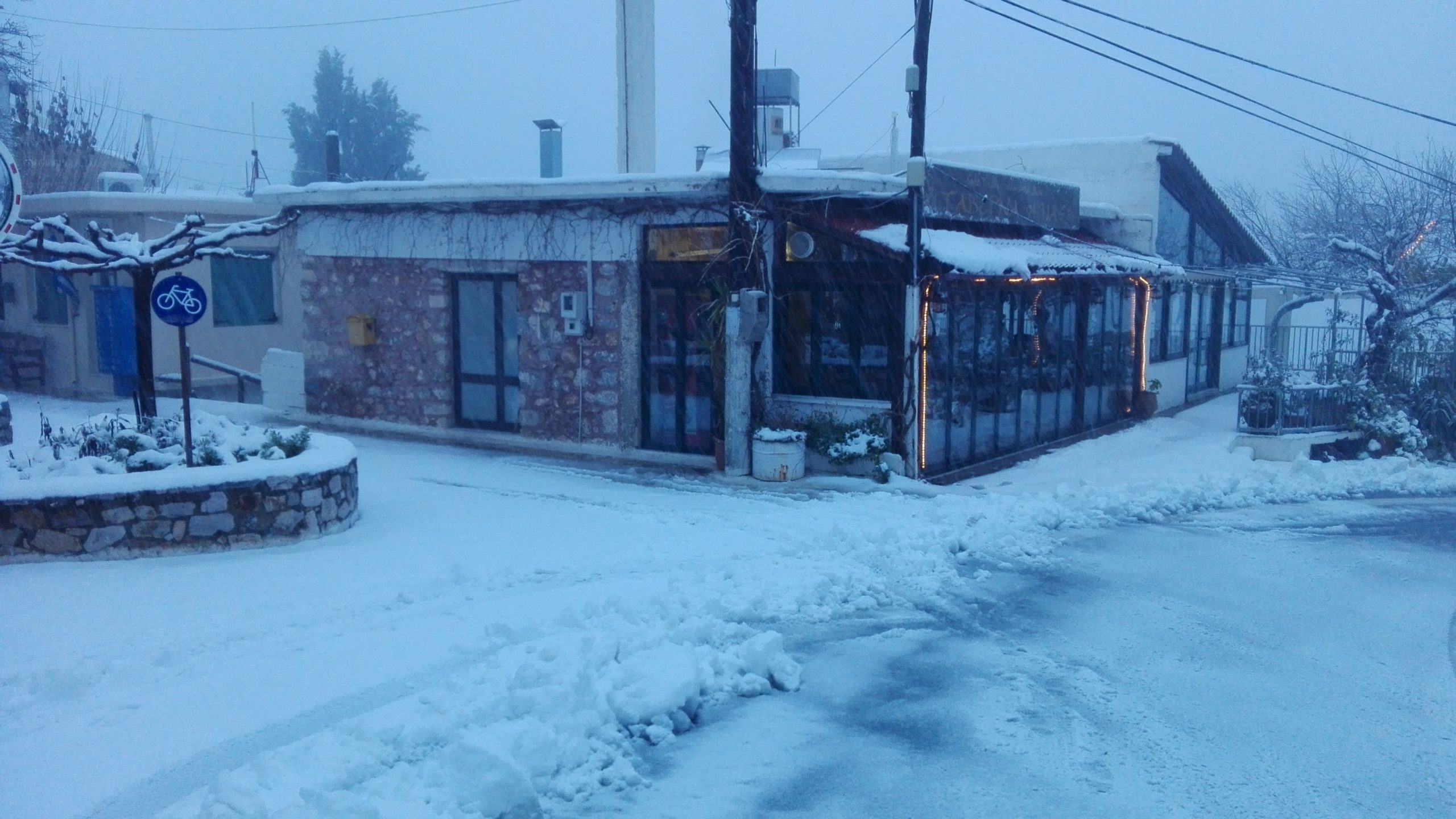 Λευκό τοπίο και στην Κρήτη – ΦΩΤΟ