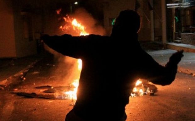 Νέα επεισόδια με μολότοφ τη νύχτα στην περιοχή του Πολυτεχνείου