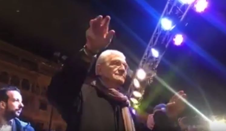 Ο χορός του Μπουτάρη στην πλατεία Αριστοτέλους – ΒΙΝΤΕΟ