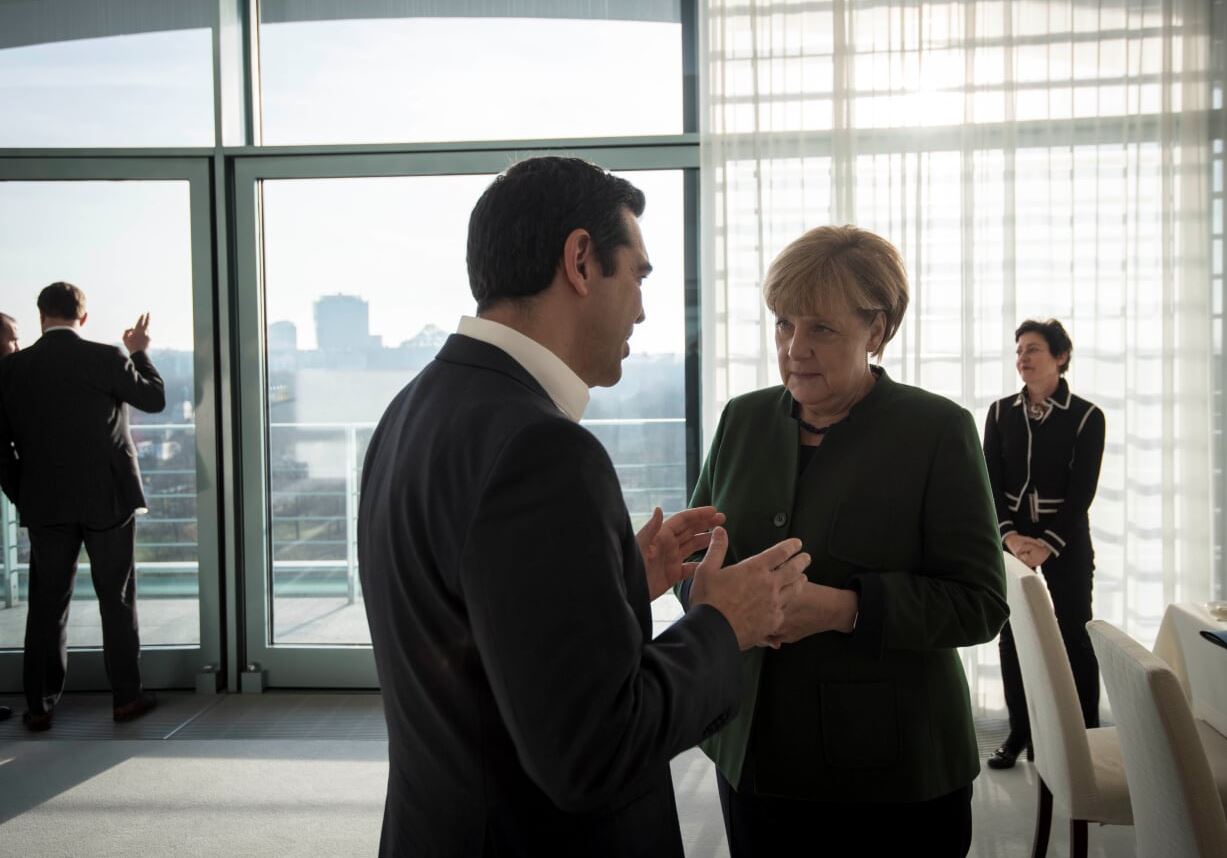 Καρέ καρέ η συνάντηση Μέρκελ-Τσίπρα στο Βερολίνο – ΦΩΤΟ