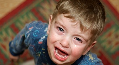 Τα χριστουγενιάτικα δώρα δεν άρεσαν καθόλου σε αυτά τα πιτσιρίκια – ΒΙΝΤΕΟ