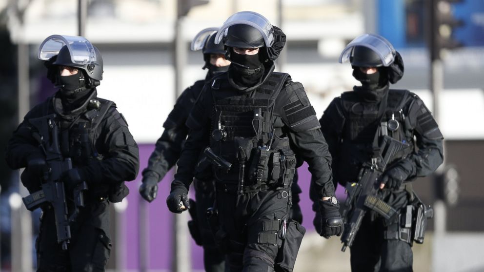 Παραμένει πολύ υψηλή η τρομοκρατική απειλή τονίζει η γαλλική αστυνομία