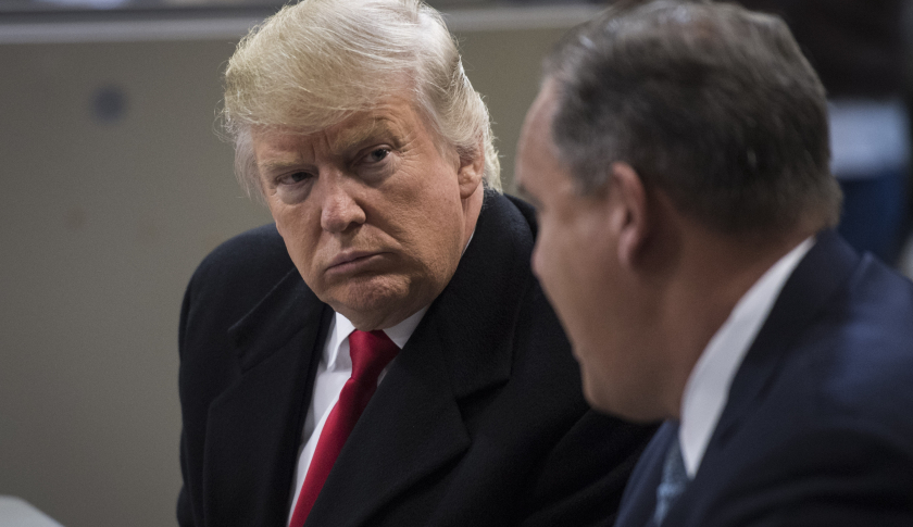 ΗΠΑ: Υποστηρικτές του Τραμπ προσπαθούν να εμποδίσουν την ανακαταμέτρηση των ψήφων