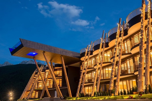 perierga.gr - Πισίνα με... παράθυρο! perierga.gr - Πισίνα με... παράθυρο!