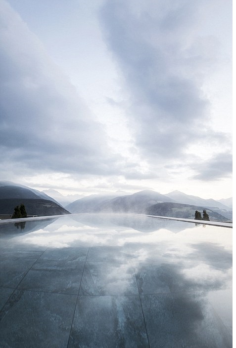 perierga.gr - Πισίνα με... παράθυρο! perierga.gr - Πισίνα με... παράθυρο!