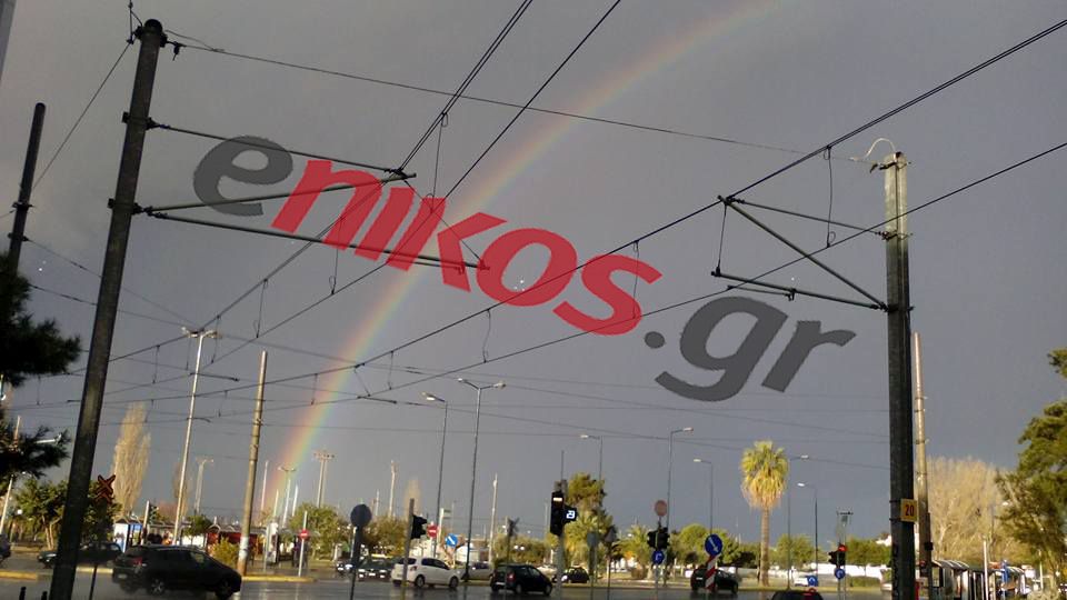 Εντυπωσιακό ουράνιο τόξο στη Γλυφάδα – ΦΩΤΟ