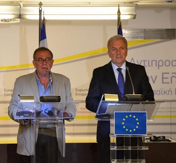 Συνάντηση Αβραμόπουλου – Μουζάλα για την κατάσταση των προσφύγων λόγω κακοκαιρίας