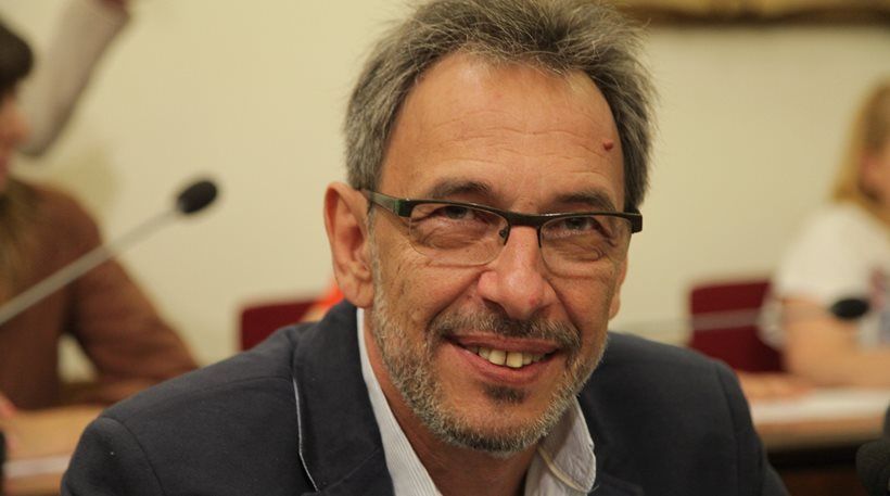 Η ΕΡΤ σταματά να μεταδίδει ζωντανά τις ομιλίες στελεχών της Χρυσής Αυγής