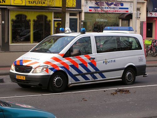 Έπεσαν πυροβολισμοί έξω από την ολλανδική Βουλή