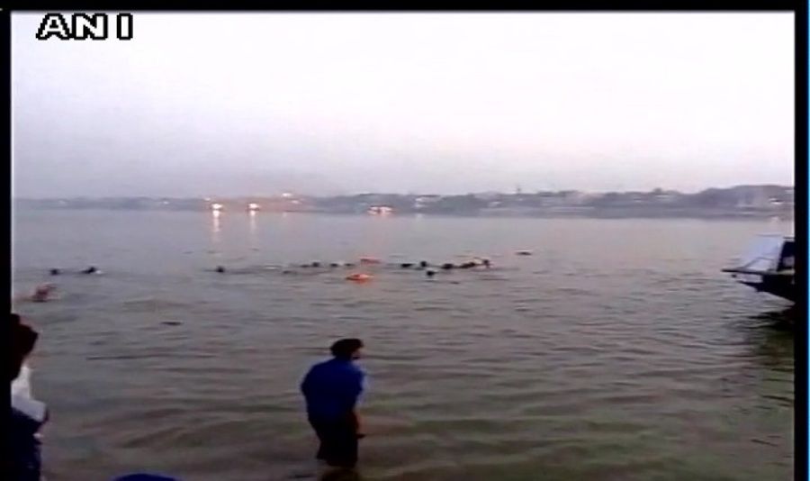 Βυθίστηκε πλοιάριο με 40 επιβάτες στην Ινδία – Σε εξέλιξη η επιχείρηση διάσωσης