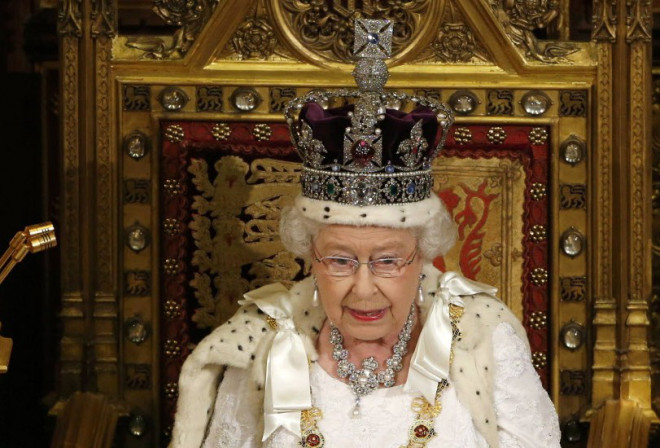 Με βαρύ κρυολόγημα η βασίλισσα Ελισάβετ