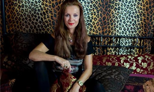 Παραλίγο να καεί ζωντανή η Δημουλίδου