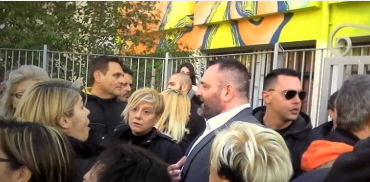 Το υπουργείο Μεταναστευτικής Πολιτικής για το Πέραμα: Οι τραμπουκισμοί δεν θα περάσουν