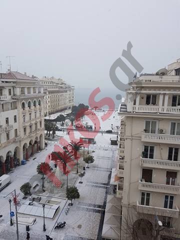Η χιονισμένη πλατεία Αριστοτέλους στη Θεσσαλονίκη – ΦΩΤΟ