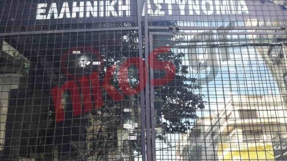 “Μίλησε” το καλάσνικοφ για την επίθεση στο ΠΑΣΟΚ