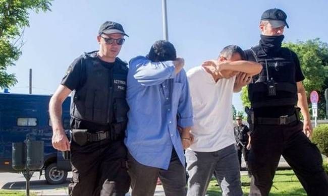 Le Soir: Τουρκικές απειλές κατά της Ελλάδας, με αφορμή τους “8”