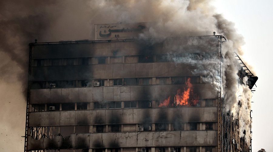 Τραγωδία στην Τεχεράνη – Νεκροί 30 πυροσβέστες από την κατάρρευση του φλεγόμενου κτιρίου – ΦΩΤΟ