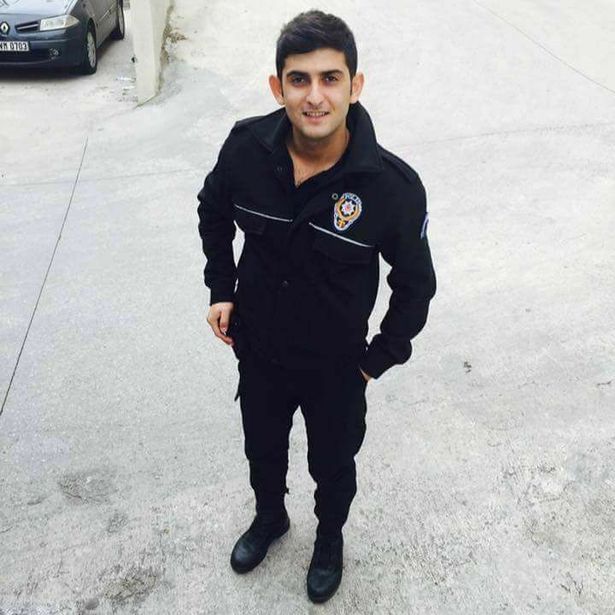 Αυτός είναι ο αστυνομικός που έπεσε νεκρός από τα πυρά του δράστη στην Κωνσταντινούπολη– ΦΩΤΟ