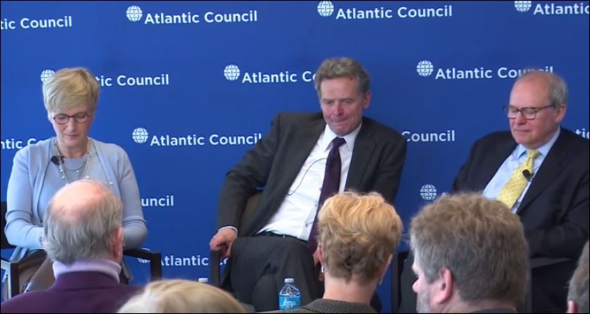 Τόμσεν: Oι Έλληνες δουλεύουν περισσότερο γιατί δεν υπάρχει ευελιξία απολύσεων